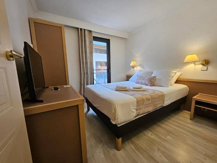 Hôtel pour 2 personnes, avec jardin et piscine, animaux acceptés dans Casino De Brides Les Bains - 2