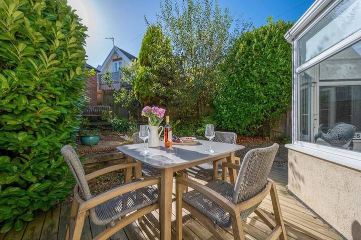 Cottage for 4 people, with garden in Mumbles