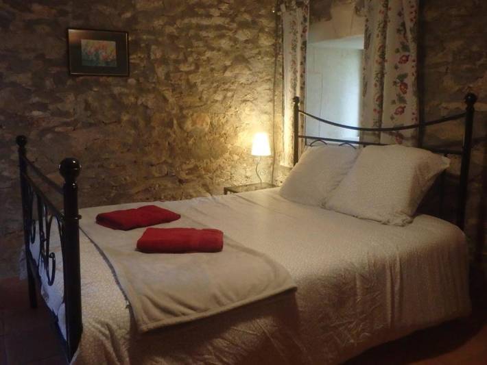 Gîte pour 2 personnes, avec Terrasse ainsi que Jardin et Vue à Goudargues - 4