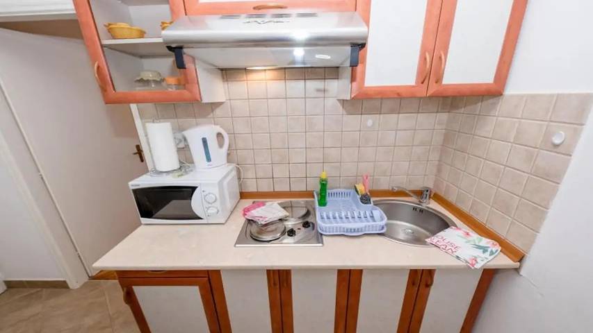 Ferienwohnung für 3 Personen, mit Terrasse und Pool, mit Haustier in Banjol