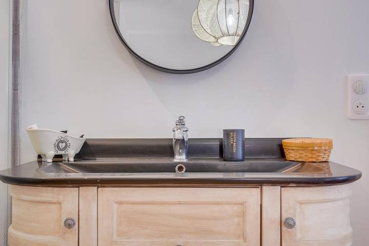 Location de vacances pour 4 personnes, avec vue et jardin à Tresses - 3