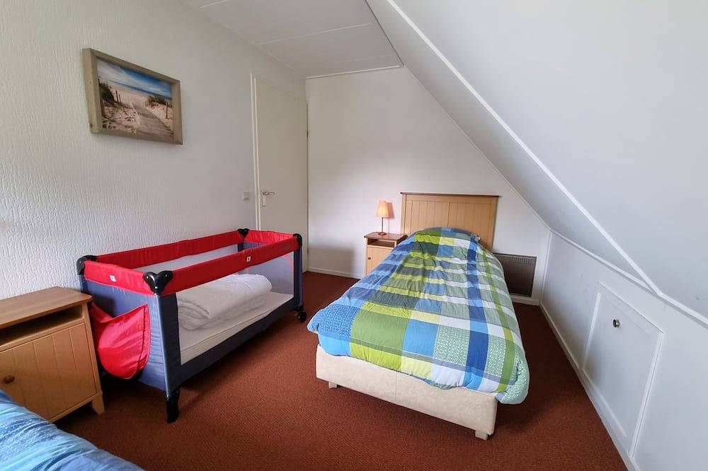 Villa Asurrie,  ein neues Sofa und Sessel, sehr schöner Garten, Endrein.Inkl. in Julianadorp aan Zee, Julianadorp