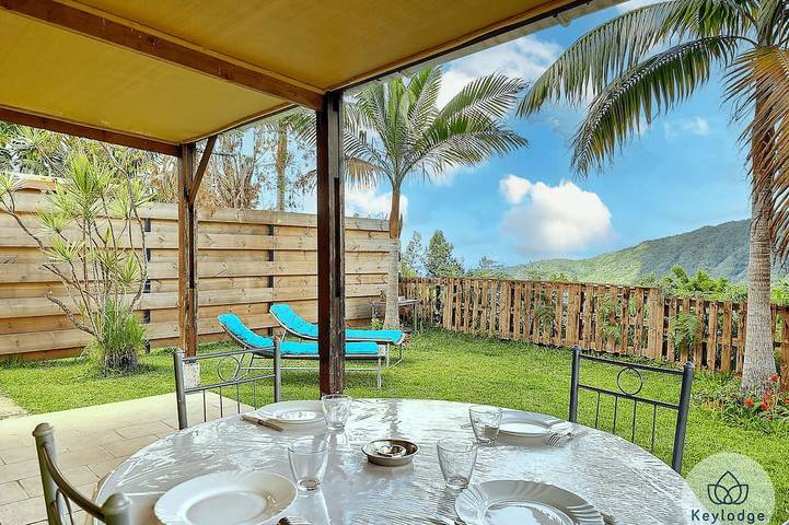 Chalet pour 5 personnes, avec terrasse ainsi que sauna et jardin