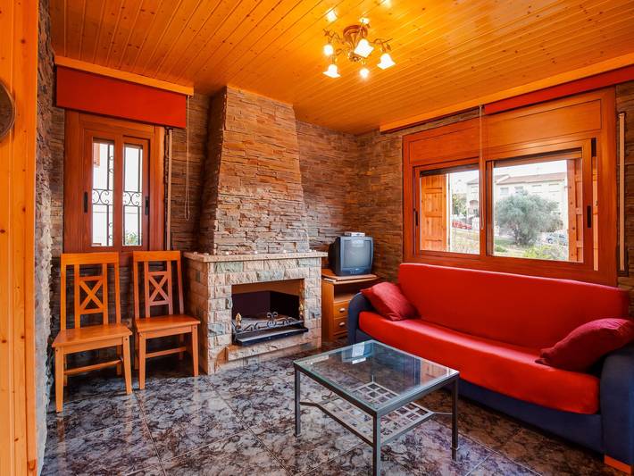 Location de vacances pour 7 personnes, avec jardin ainsi que terrasse et piscine à El Vendrell - 3