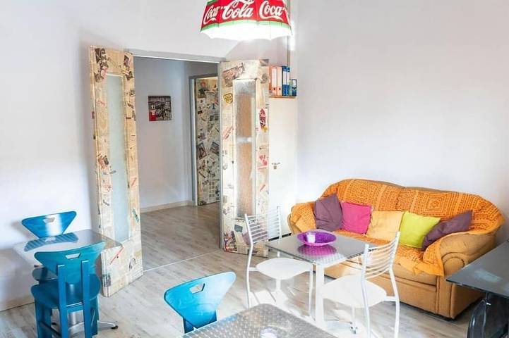 Appartement entier, Room with private bathroom - Grey in Naples, Province de Naples