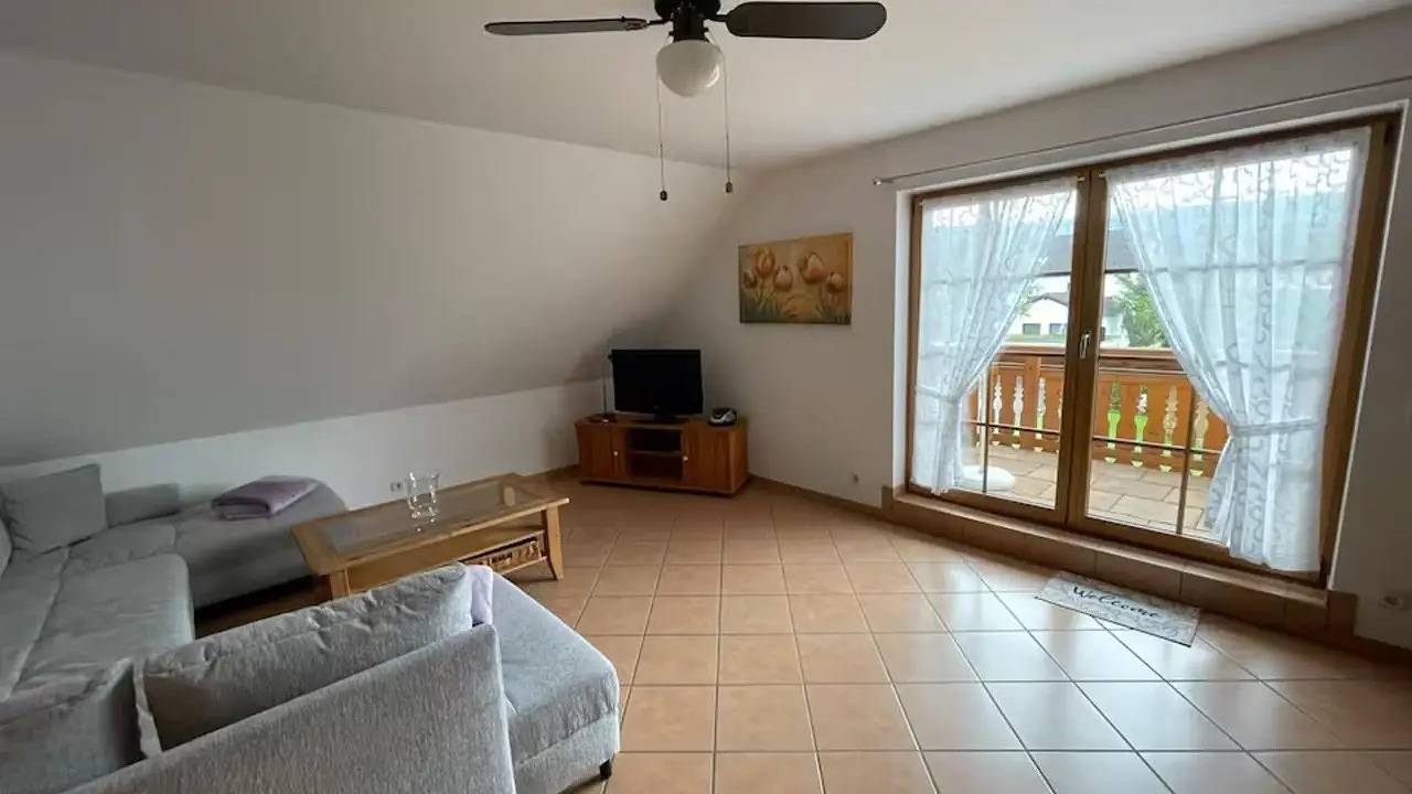 Ganze Ferienwohnung, Ferienwohnung für 5 Personen (125 m²) in Sinzig in Sinzig, Ahrtal