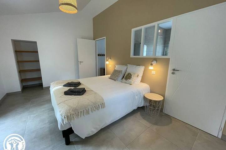 Gîte pour 15 personnes, avec jardin à Soullans - 3
