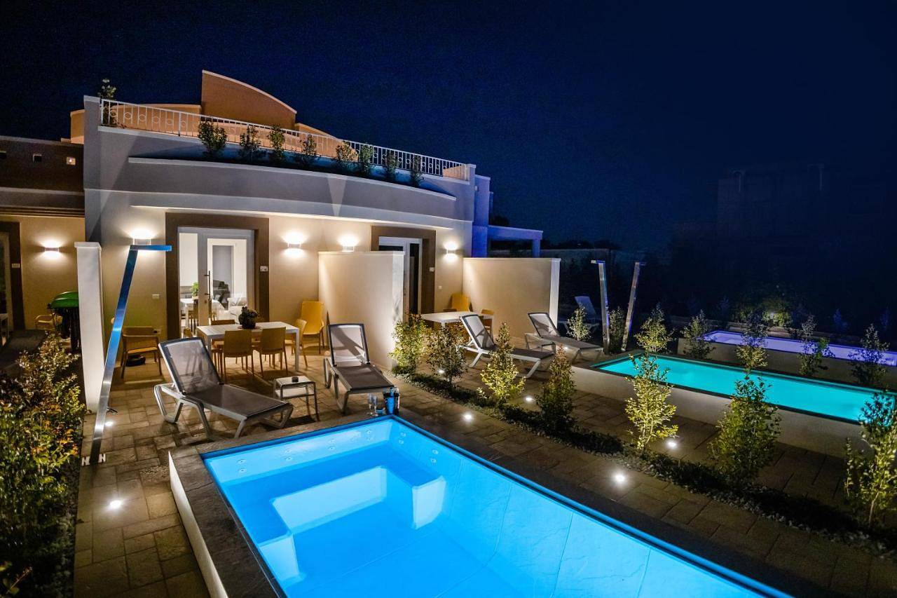 La Collina di Montegrappa - Villas with Heated Private Pool - Suites with Shared Pool in Tuglie, Golfo di Taranto