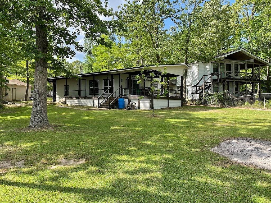 Toledo Bend waterfront Great for family vacation, fishermen or hunter's. in Toledo Bend Reservoir