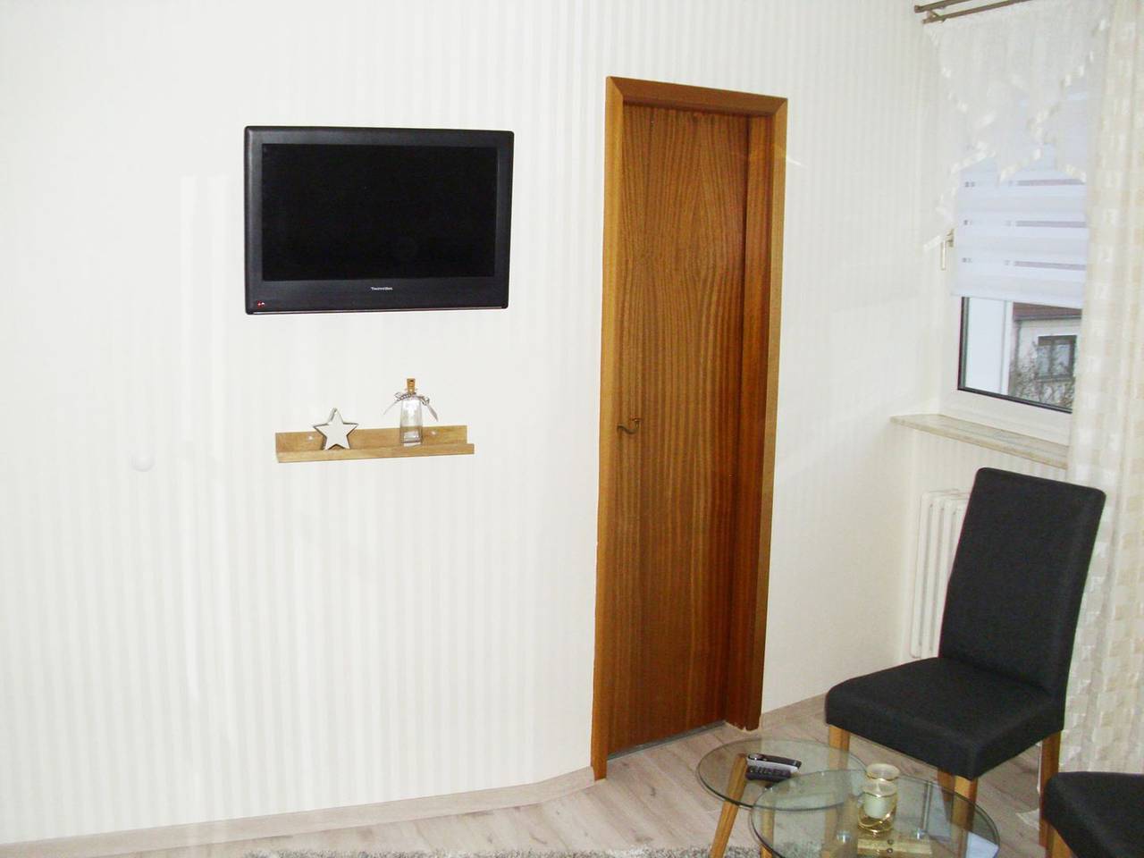 Ganze Ferienwohnung, Ferienzimmer Am Stadtrand - ideal für Kurzübernachtungen in Sassnitz, Nationalpark Jasmund
