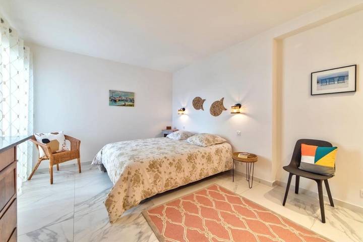 Gîte pour 2 personnes, avec terrasse dans Bijou Plage Cannes - 3