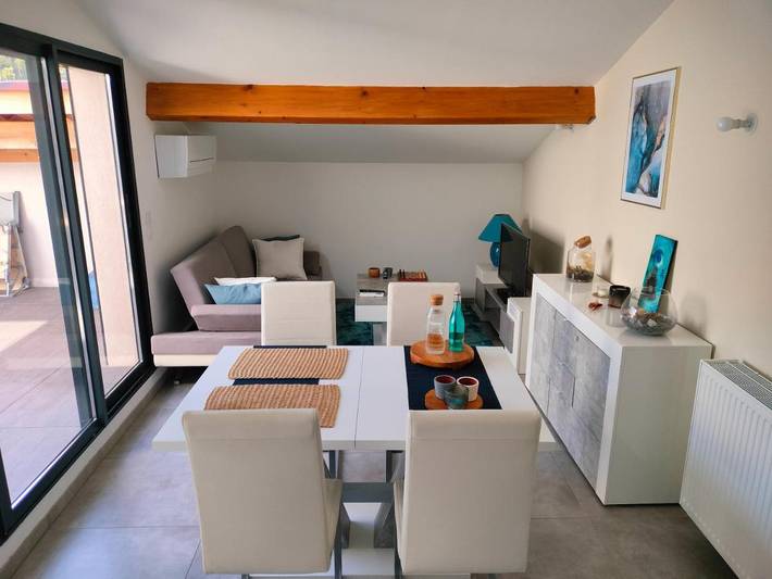 Gîte pour 6 personnes, avec terrasse dans Plage de Magaud - 2