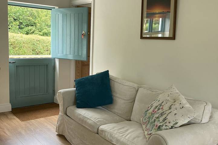 Lovely 2 bedroom cottage at base of Comeragh Mountains in Bohadoon, County Waterford