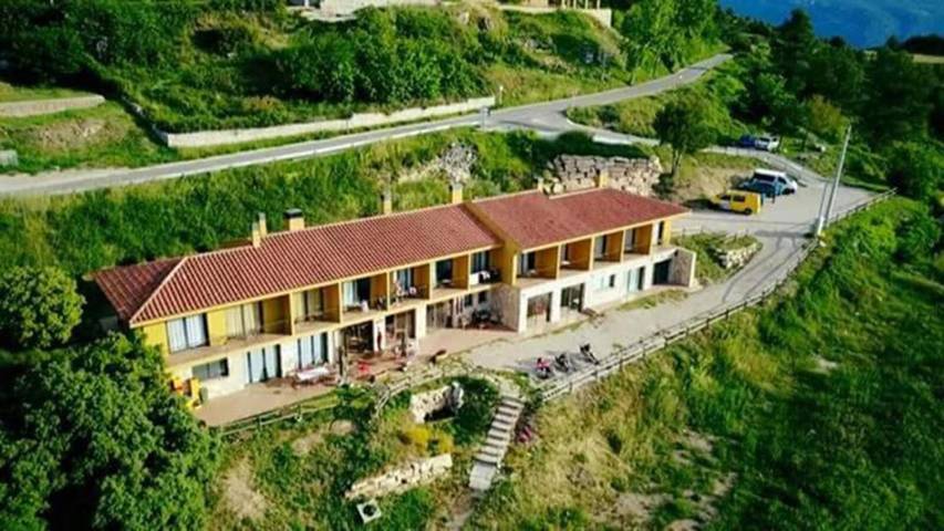 Apartment in A Hotel 'Hotel Rural Cor De Prades' with Sea View, Balcony and Wi-Fi in Mont-ral, Alt Camp