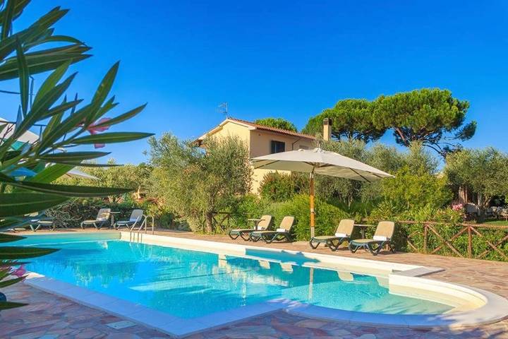 Bed and Breakfast für 4 Personen, mit Pool und Ausblick sowie Garten, mit Haustier - 1