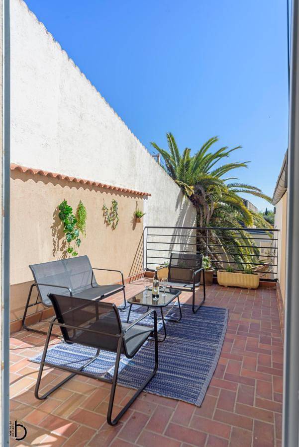 Gîte pour 8 personnes, avec balcon à Montélimar - 2