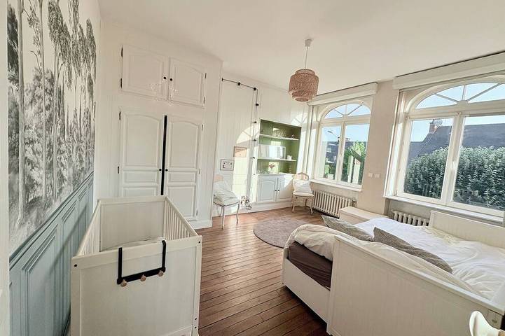 Magnificent mansion on wooded estate in Charleville-Mézières, Ardennen