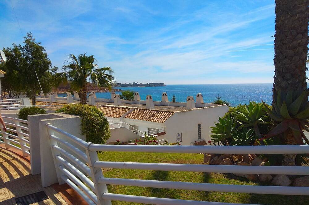 Ganze Wohnung, Schöne, klimatisierte Ferienwohnung mit Pool, direkt am Meer (4 Personen) in Dehesa de Campoamor, Orihuela