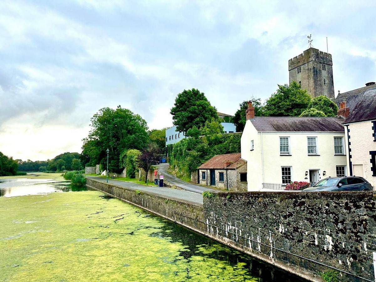 Appartement entier, Beautiful 3 Bed Cottage in the Heart of Pembroke in Pembroke, Pembrokeshire
