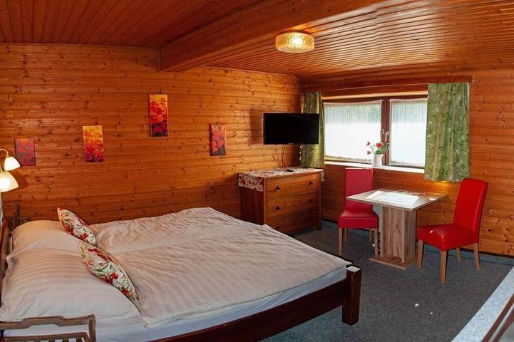 Ferienwohnung für 2 Personen, mit Terrasse und Garten - 1