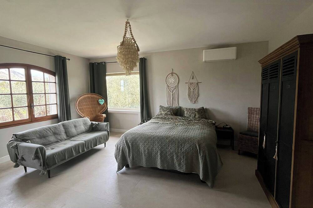 Provenzalische Villa mit Panoramablick und Pool in La Gaude, Mittelmeerküste (Frankreich)