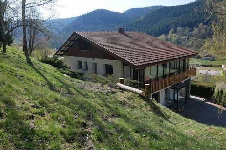Maison de vacances pour 15 personnes, avec balcon ainsi que jacuzzi et sauna à La Bresse