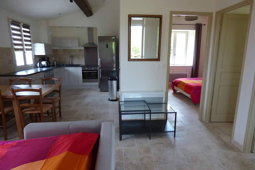 Cottage Luberon 2/4 people Ref: Fr5Xdbrp in Cadenet, Parc naturel régional du Luberon