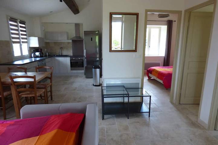 Gîte pour 4 personnes, avec balcon et jardin ainsi que sauna et piscine à Cadenet - 3