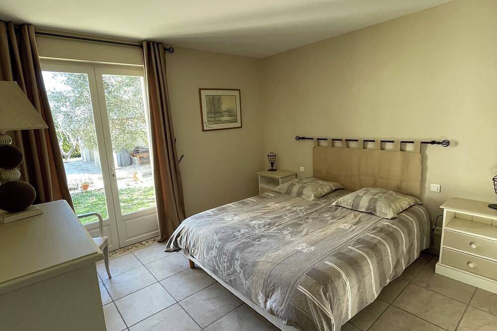 Just 10 minutes from the Gorges du Verdon! Beautiful and spacious villa with swimming pool in Régusse, Brignoles region