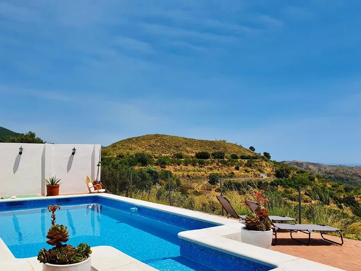 Apartamento de vacaciones para 2 personas, con jardín y vistas además de terraza y piscina - 1