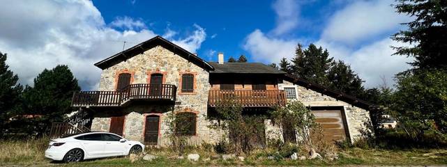 Gîte pour 8 personnes, avec vue ainsi que balcon et jardin à Puyvalador