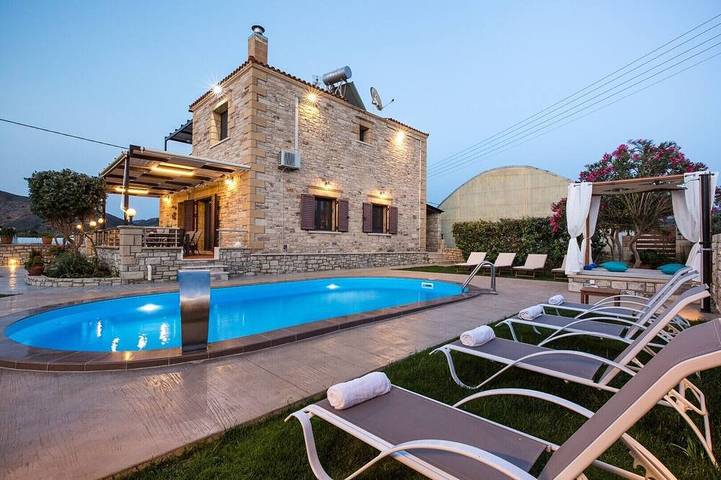 Villa für 10 Personen, mit Garten und Balkon - 1