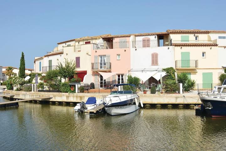 Maison de vacances pour 6 personnes, avec Jacuzzi ainsi que Terrasse et Jardin à Aigues-Mortes