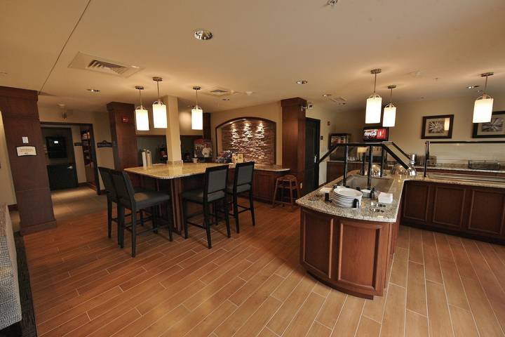 Ganzes Studio, Studio für 2 Personen mit Pool in Onondaga County