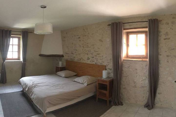 Gîte pour 7 personnes, avec jardin et piscine à Sainte-Anastasie - 4