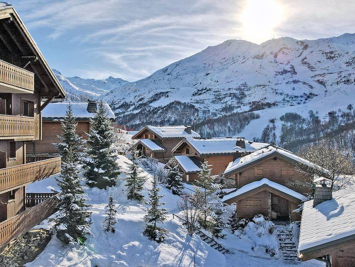Entire apartment, Ski-in/Ski-out Apartment with Terrace, 4 Bedrooms, Concierge, and WiFi in Les Belleville in Saint-Martin-de-Belleville, Les Belleville