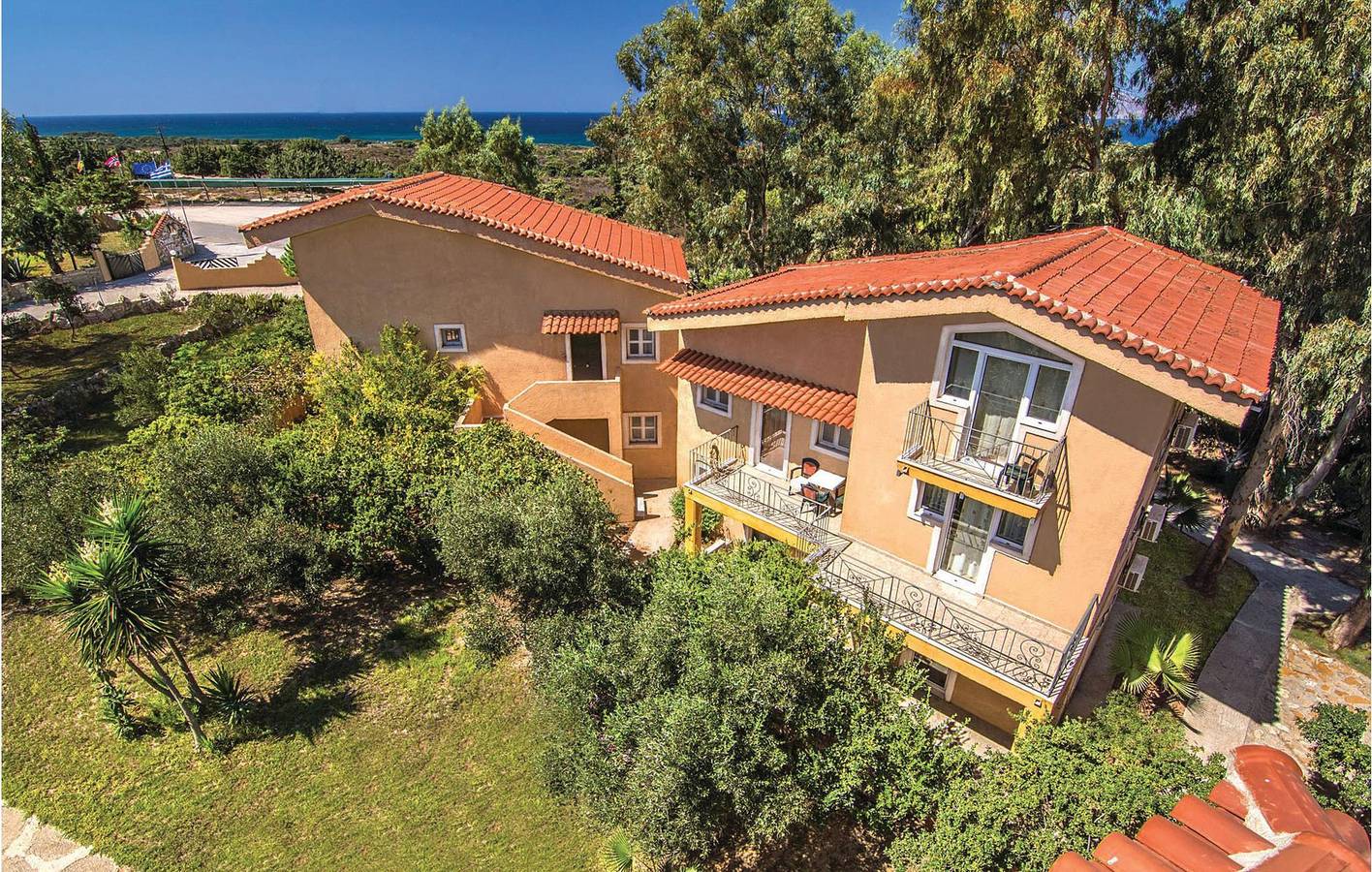 Ganze Ferienwohnung, Urlaub an der Küste: Pool, AC, Küche (1.5km) in Kos