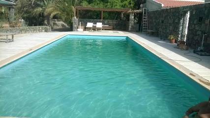 Chambre d’hôte pour 2 personnes, avec piscine et jardin dans São Vicente