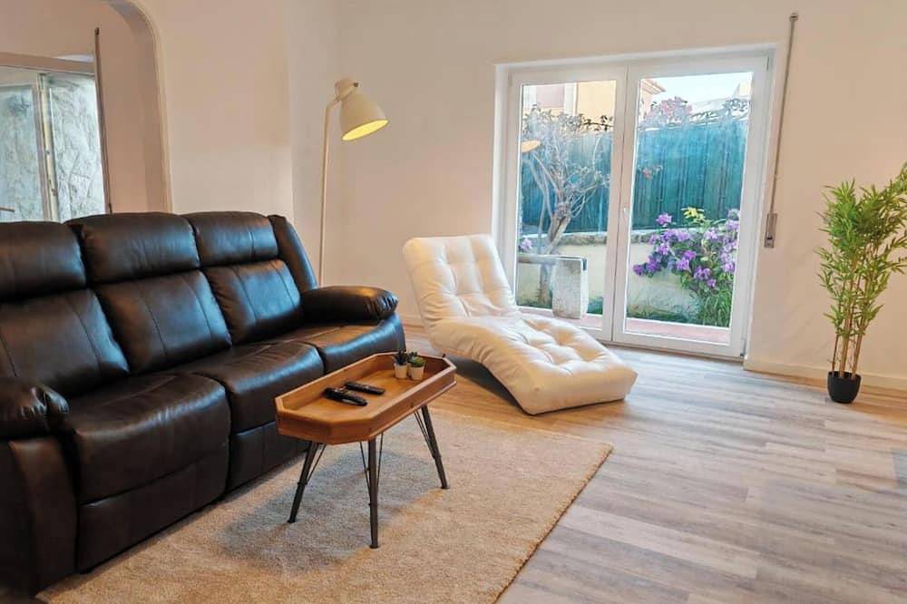 Bay Golf House (with a terrace and a large garden) in Cascais e Estoril, Costa de Lisboa