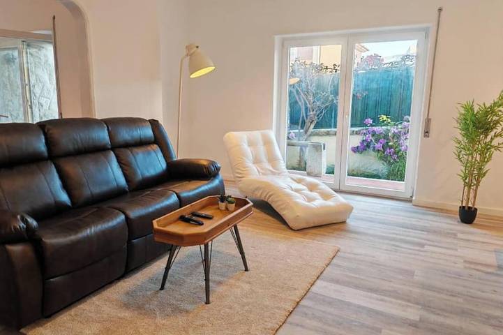 Villa für 10 Personen, mit Garten und Balkon - 1