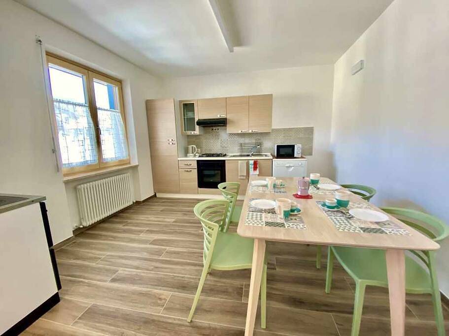 Geheel appartement, Vakantieappartement voor 5 personen met balkon/terras in Tassullo, Ville d'Anaunia