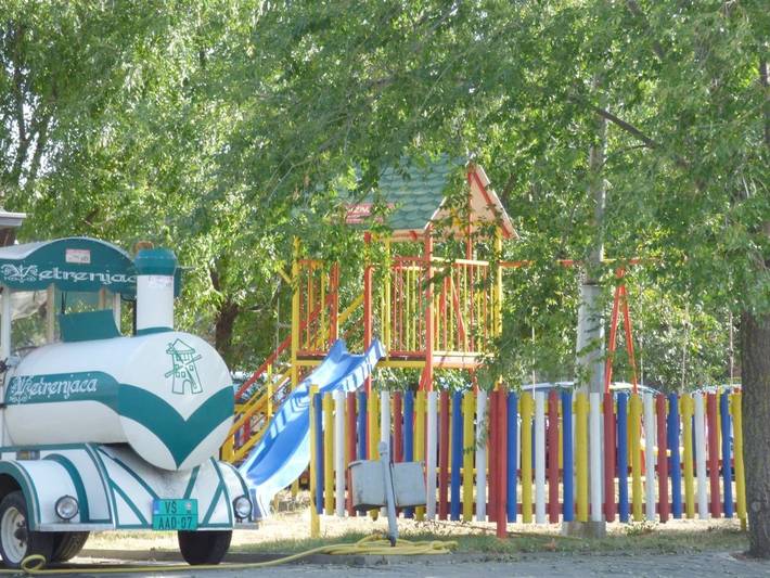 Hôtel pour 3 personnes, avec jardin et piscine à Vršac - 2