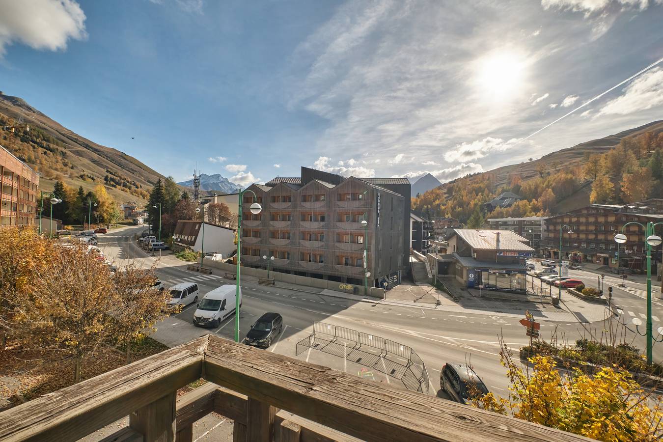 Ganze Wohnung, Ferienwohnung 'Coeur D'ours' mit Bergblick und Balkon in Mont-de-Lans, Les Deux Alpes