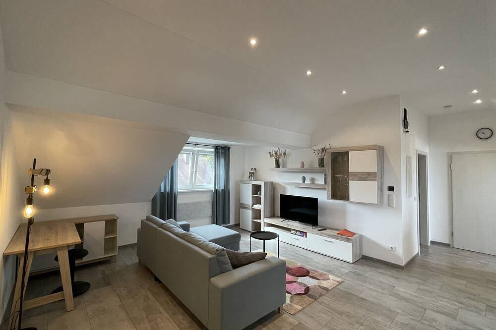 Ganze Wohnung, Ruhige Unterkunft mir bester Lage für Ausflüge nach Nürnberg und Umgebung in Feucht, Frankenalb