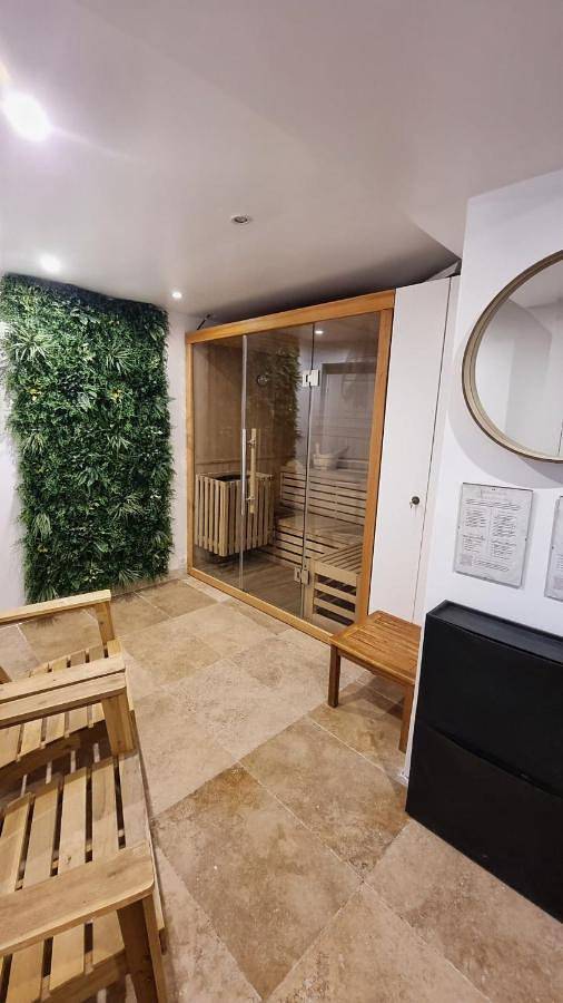 Gîte pour 6 personnes, avec sauna et jacuzzi à Orry-la-Ville - 2