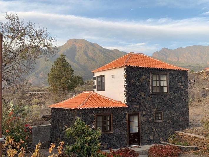 Casa rural para 2 personas, con Terraza y Jardín en El Paso