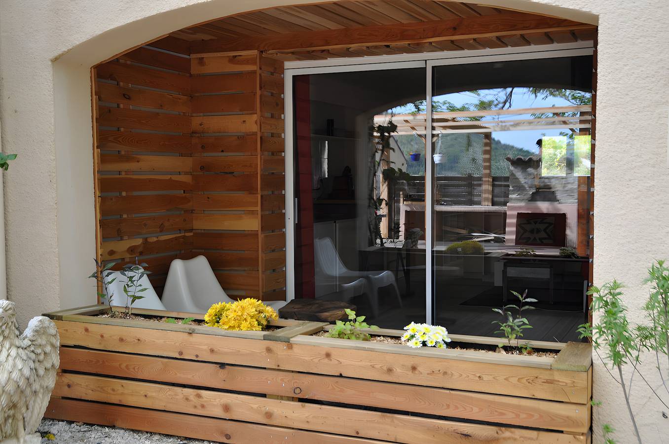 Maison de Vacances 'Manzafaro' avec Vue sur la Montagne et Terrasse Privée in Sisteron, Région de Forcalquier