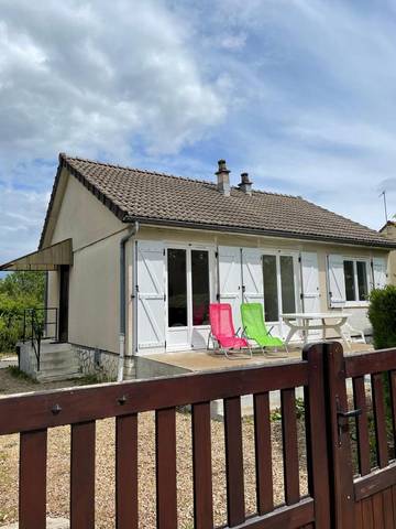 Gîte pour 4 personnes, avec vue et jardin à Tannay