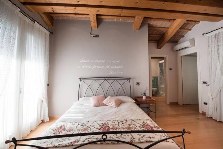 Location de vacances pour 4 personnes, avec Balcon et Terrasse ainsi que Jardin et Vue à Rosà