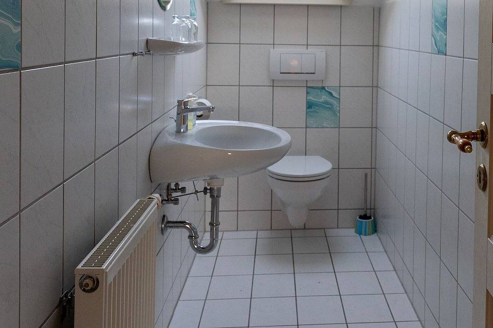 Ganze Wohnung, Idyllische Ferienwohnung mit 2 Schlafzimmern und Balkon im Haus an der Iller in Altusried, Bayerisch Schwaben